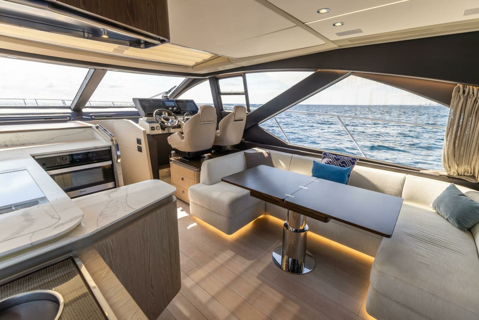 Azimut 60 - Azure - Salon