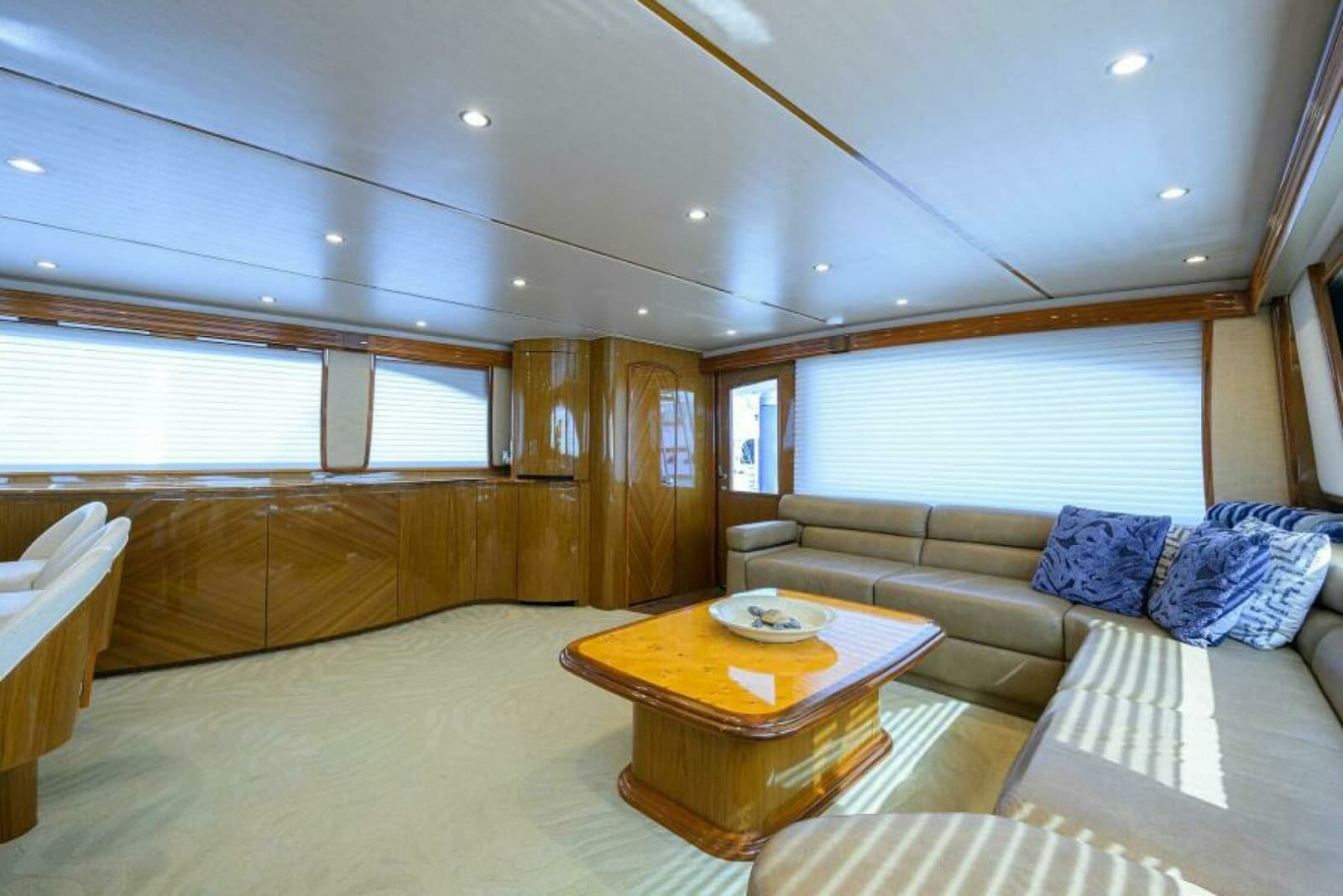 Viking 82 BLU FROG - Salon