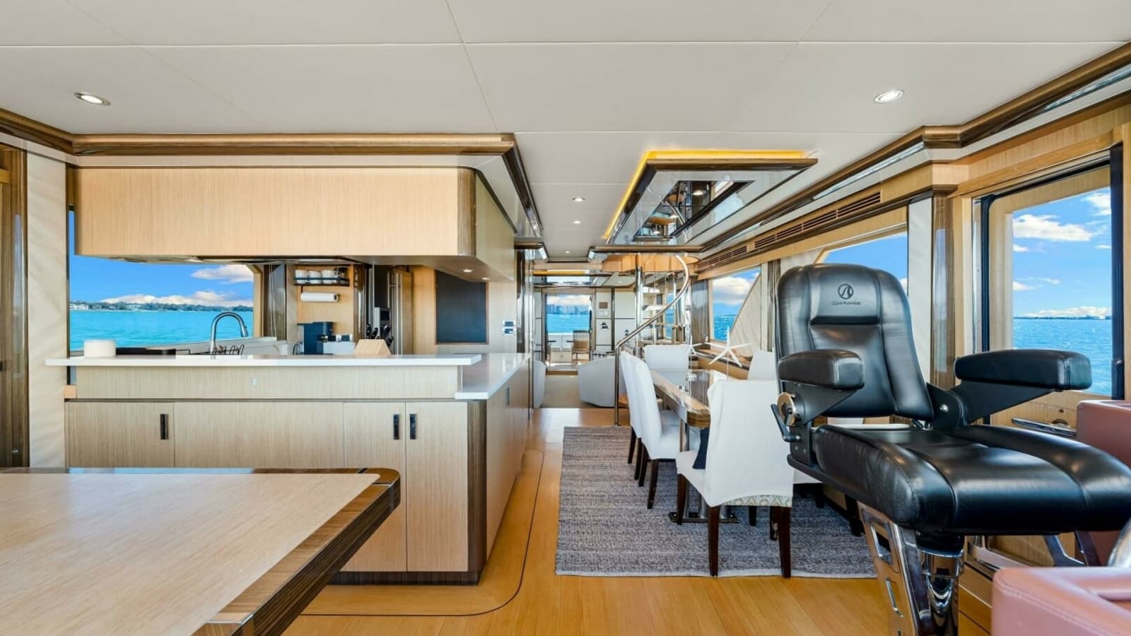 2010 83 Ocean Alexander Motor Yacht 'Relentless'