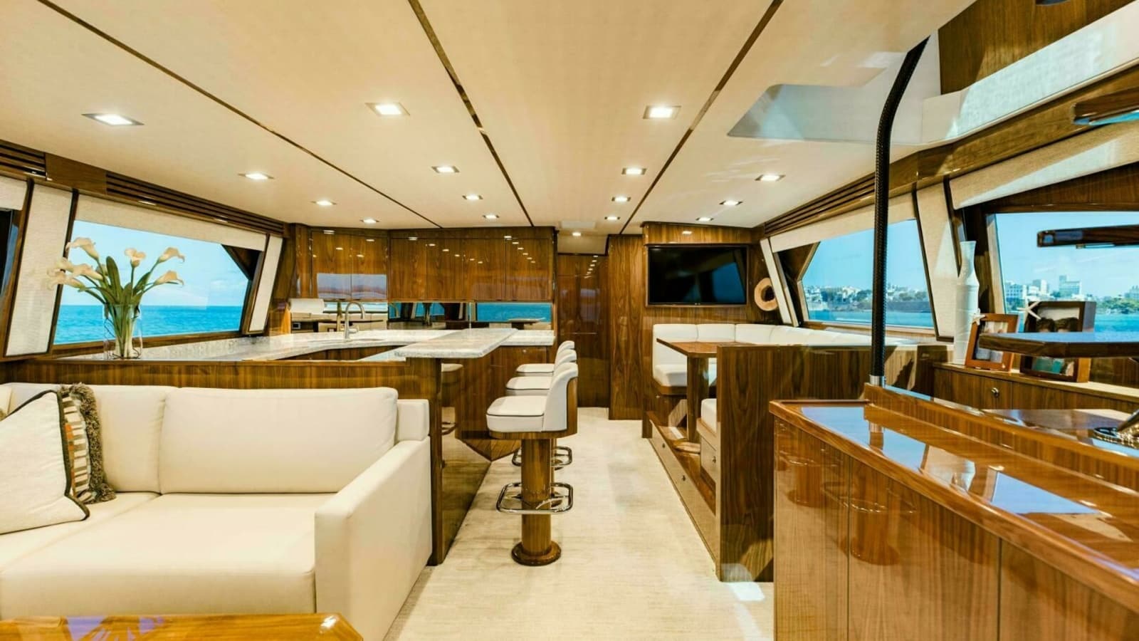 2020 Viking 72 Enclosed Bridge