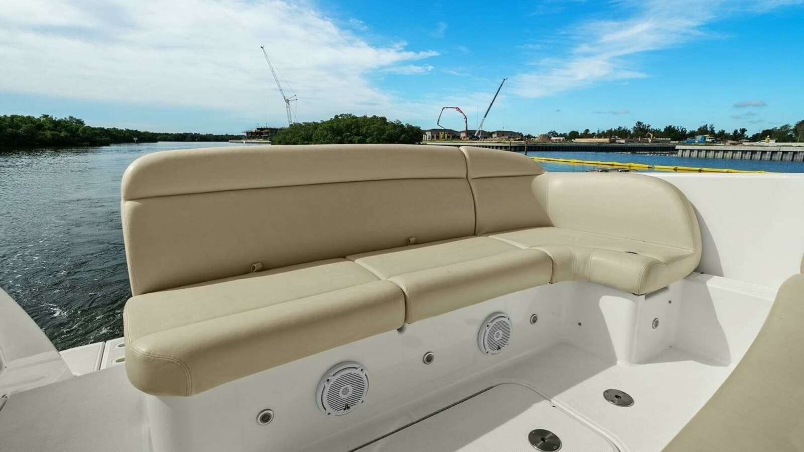 2008 Tiara Yachts 3500 Sovran "Fridge Benefit"