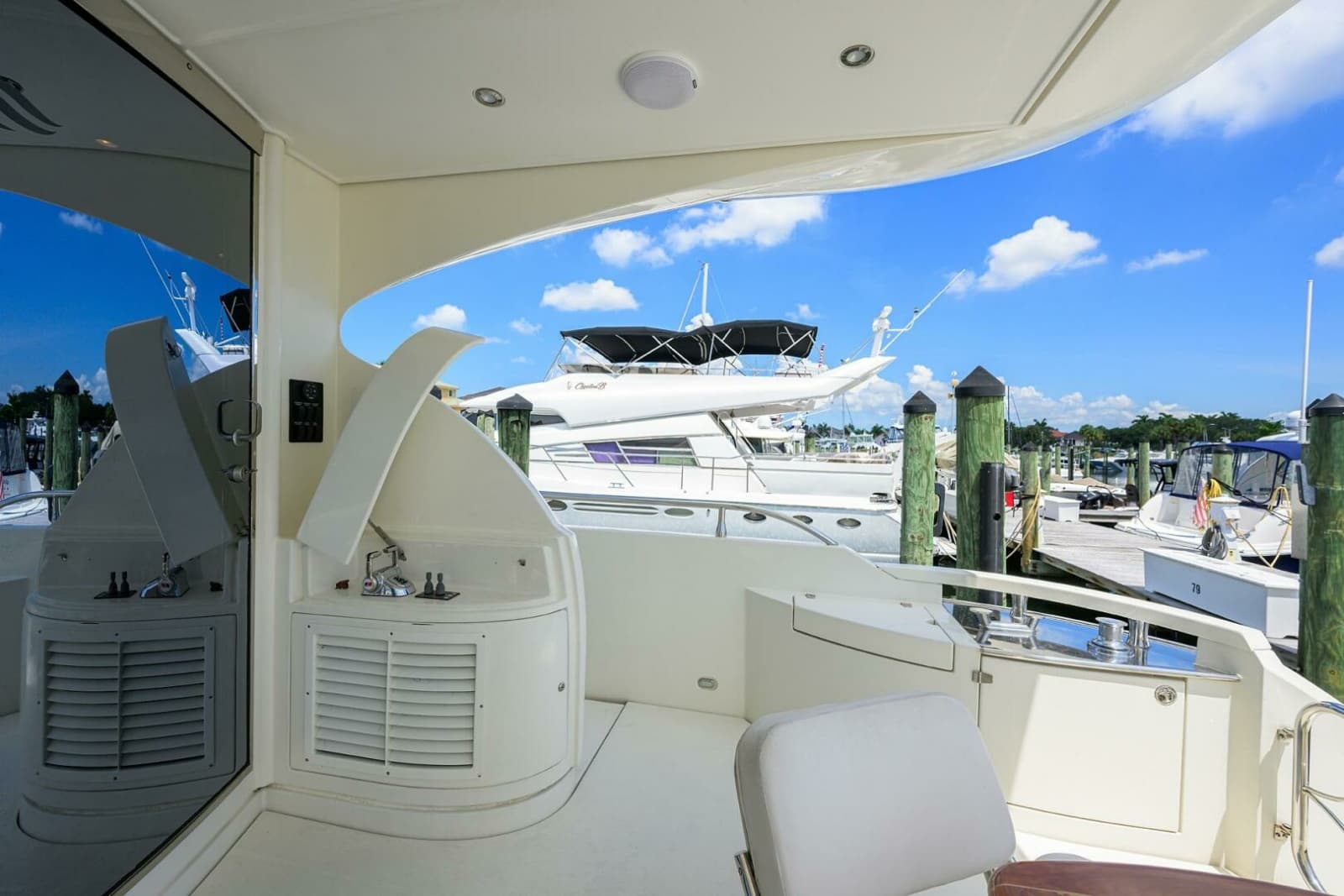 2005 Marquis 65 Motor Yacht