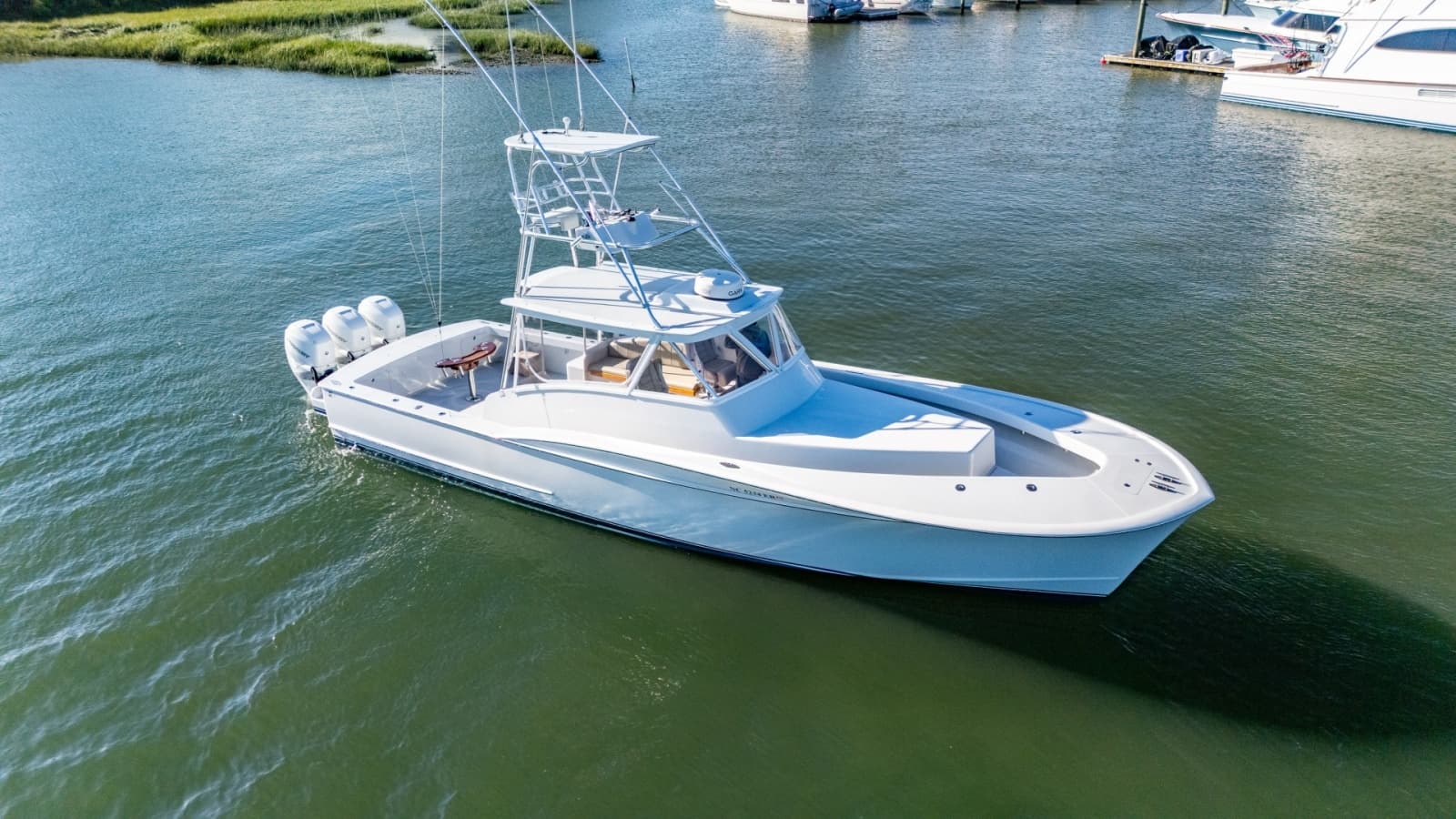 Custom Carolina 41 FLYING  LOW - Exterior