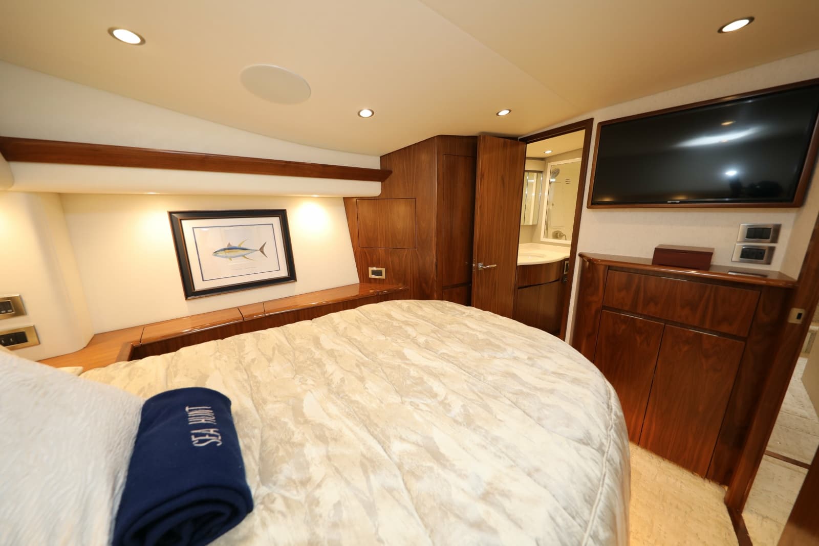 2023 Viking 54 Convertible