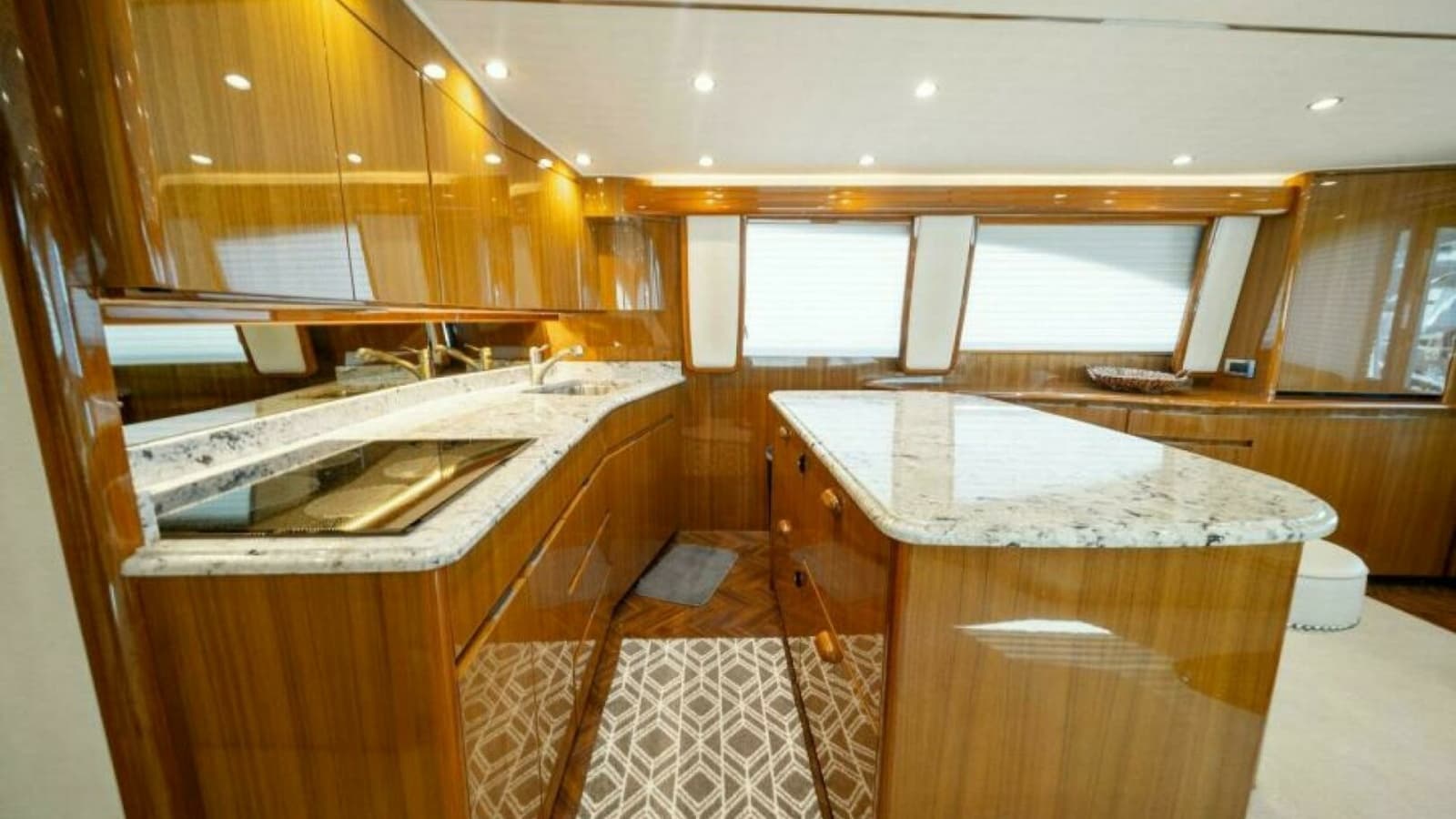 2016 Viking 55 Convertible DONE PICKIN