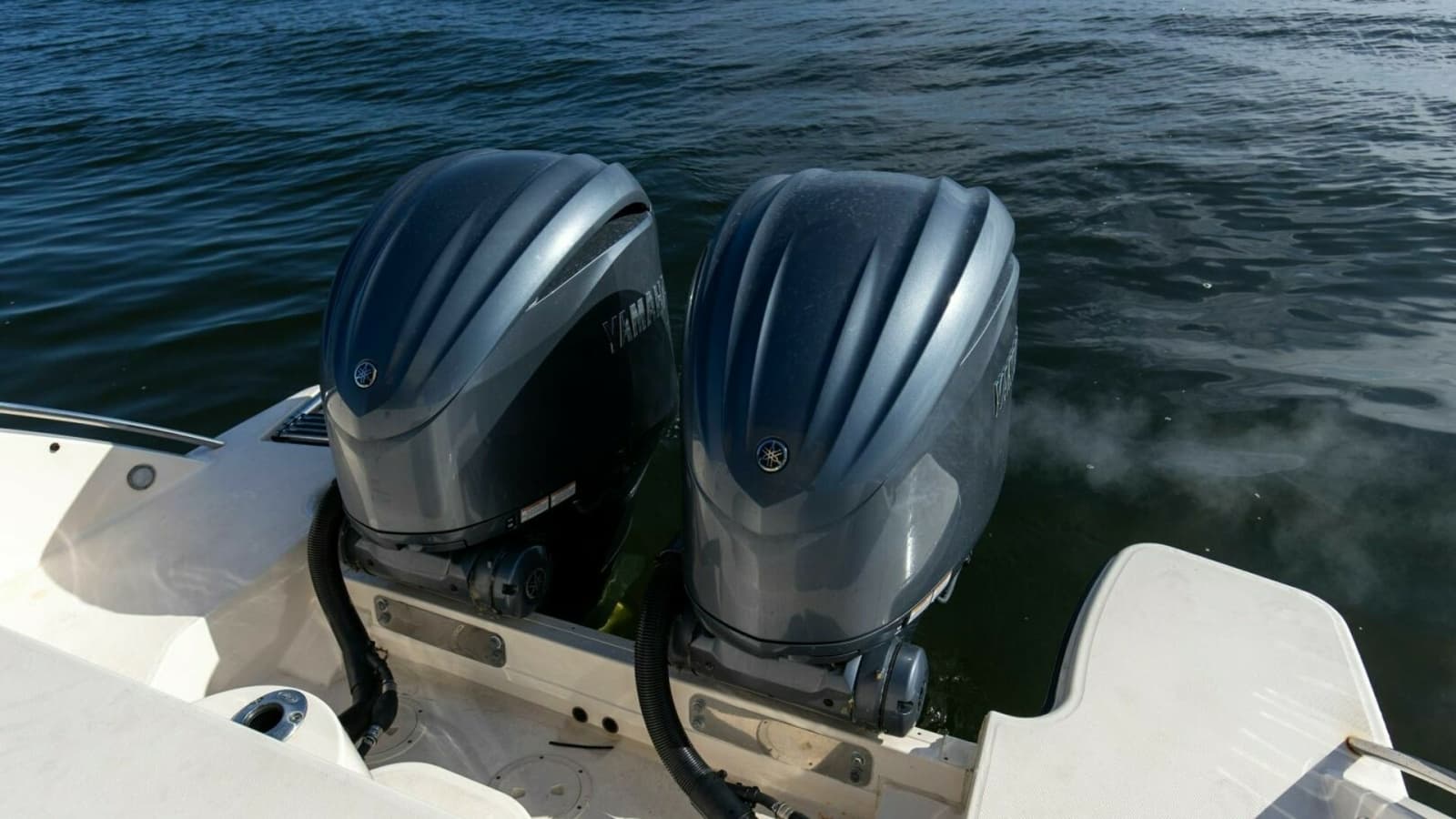 2022 32 Grady White Canyon 326 Engines