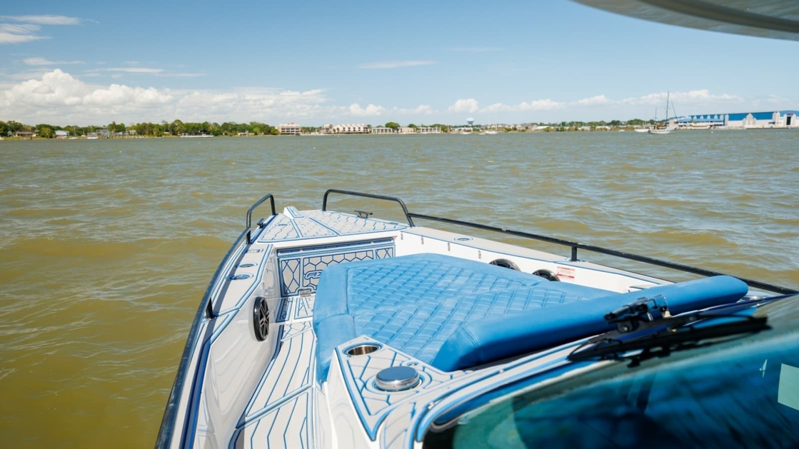 2019 Axopar 37 Sun Top