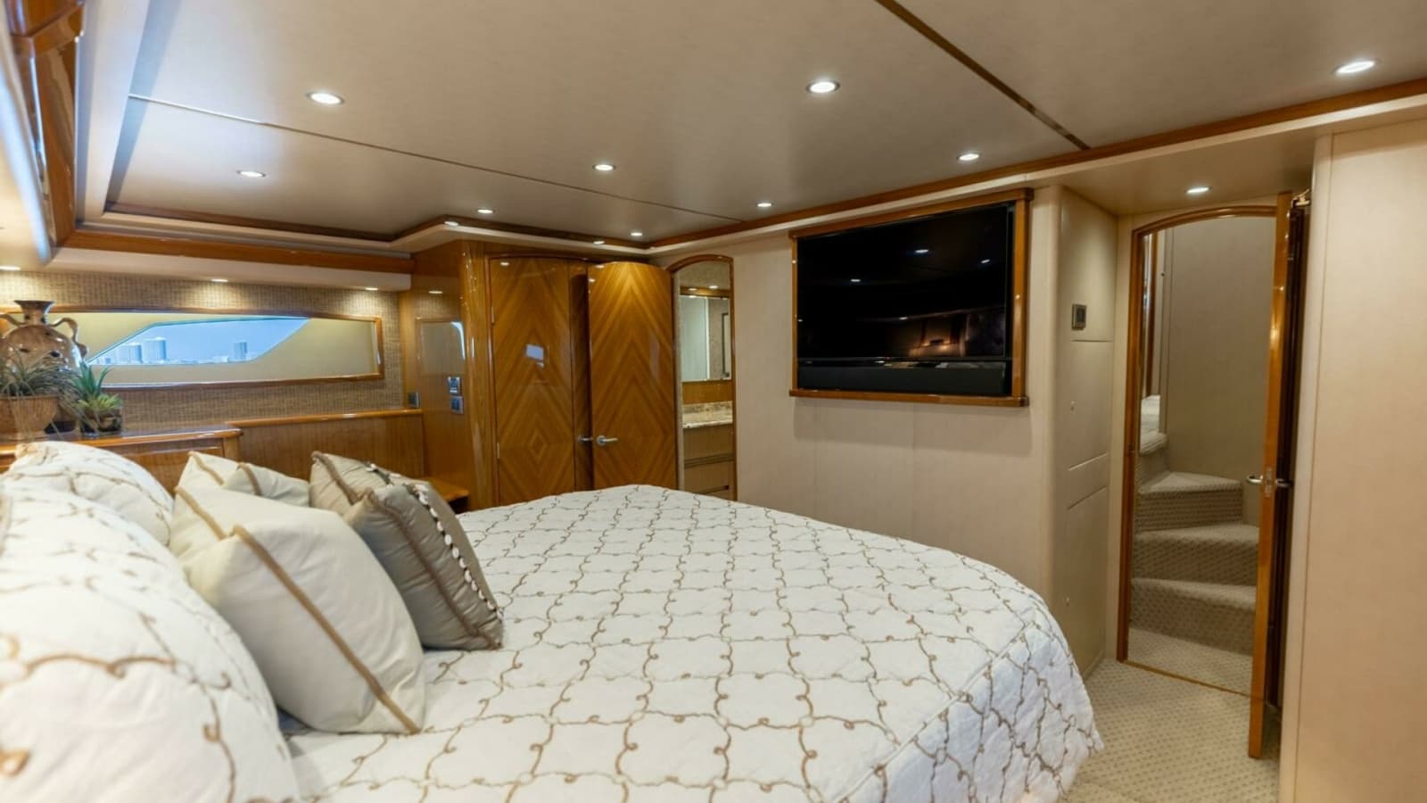 2013 Viking 76 Convertible- REEL FIRE- Master Stateroom