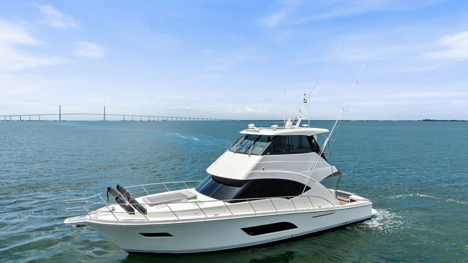 Side Profile of Riviera 57 Enclosed Bridge