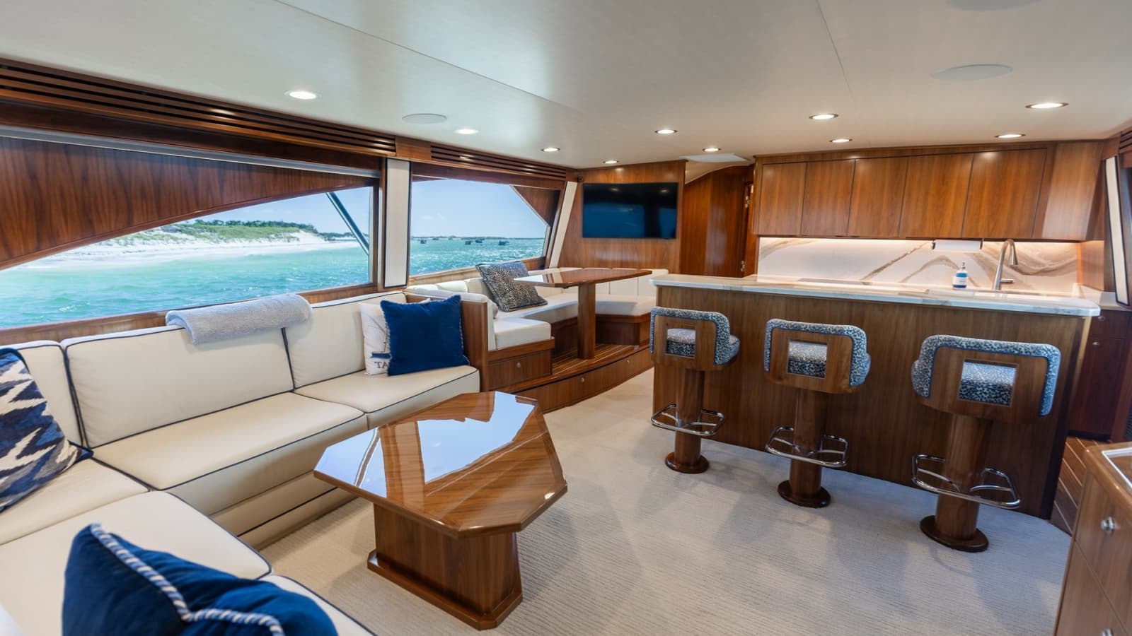 Salon and Galley with Island Bar