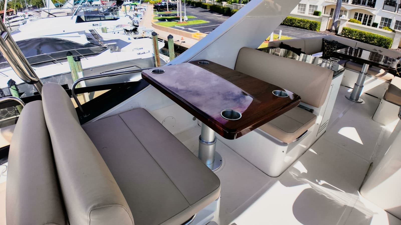 2016 Sea Ray L590 Fly