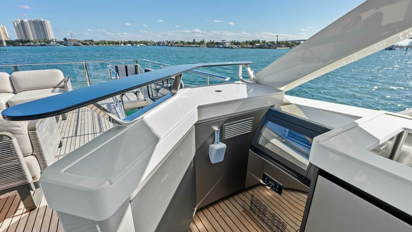 2025 Absolute 75 Navetta