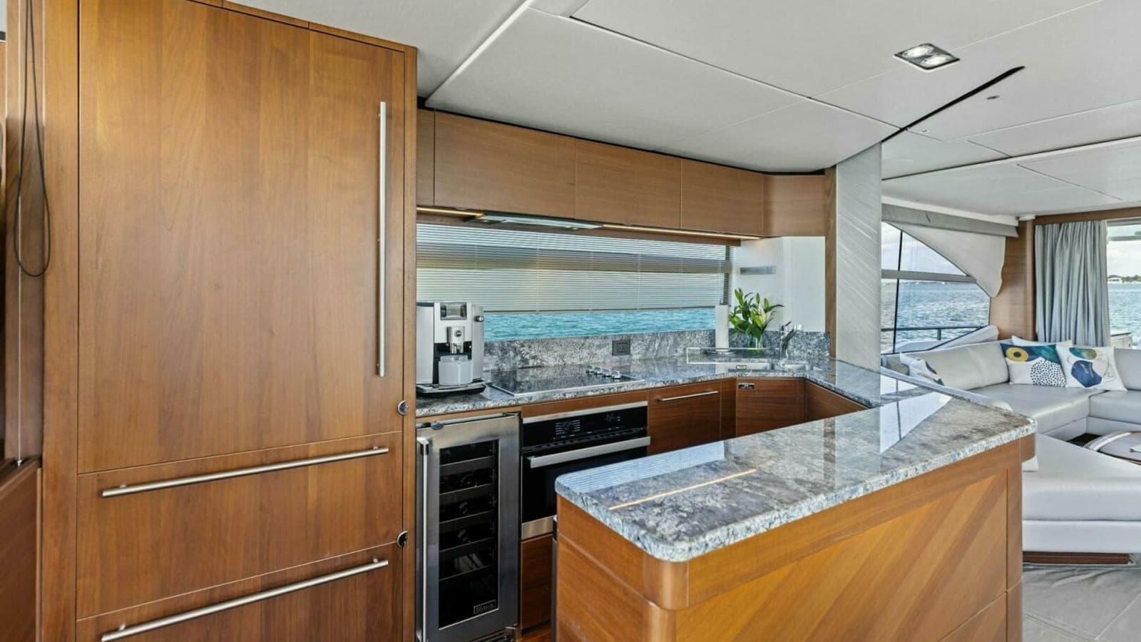 2018 Princess Y75 Motor Yacht