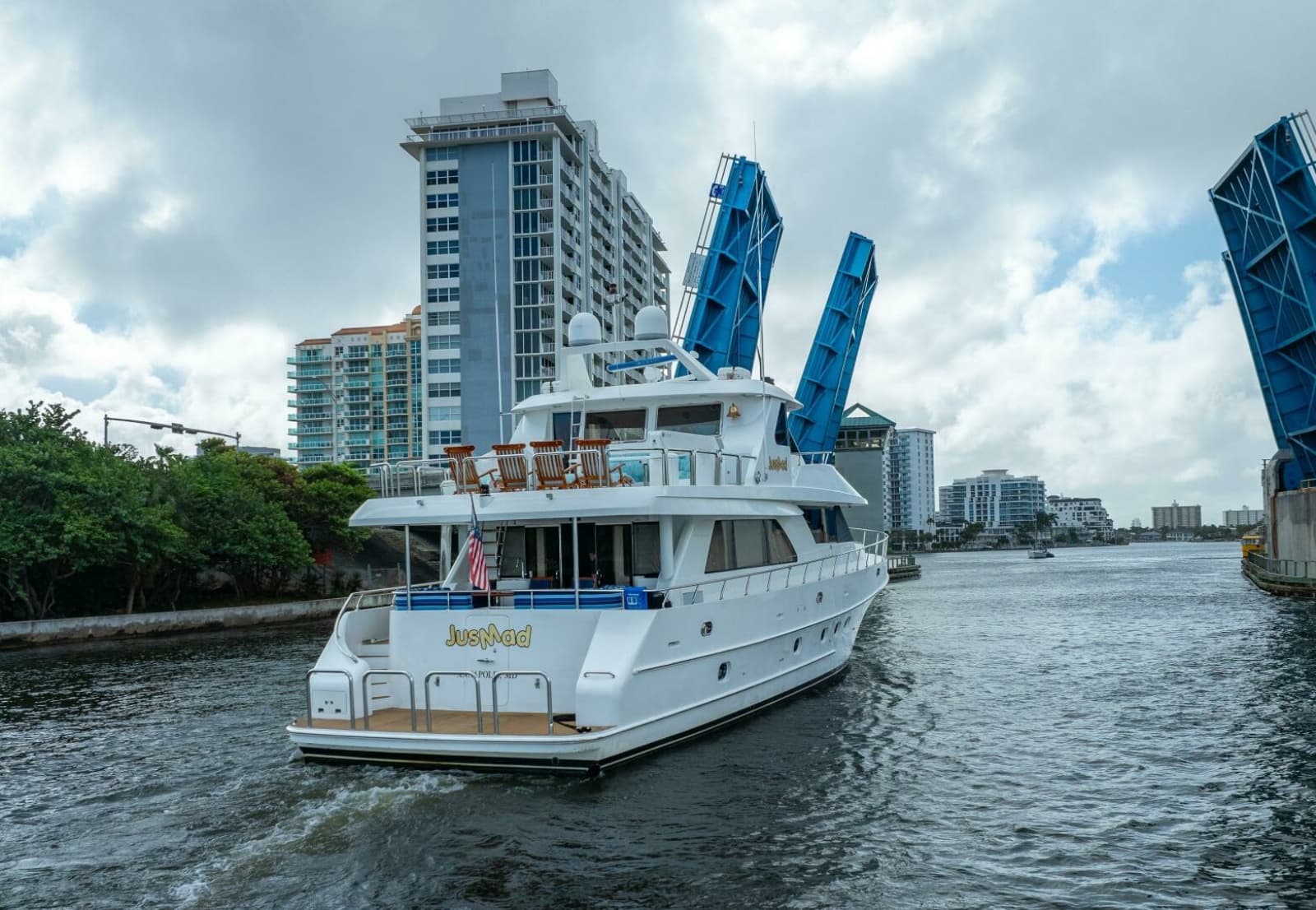 2005 Ocean Alexander 80 motoryacht