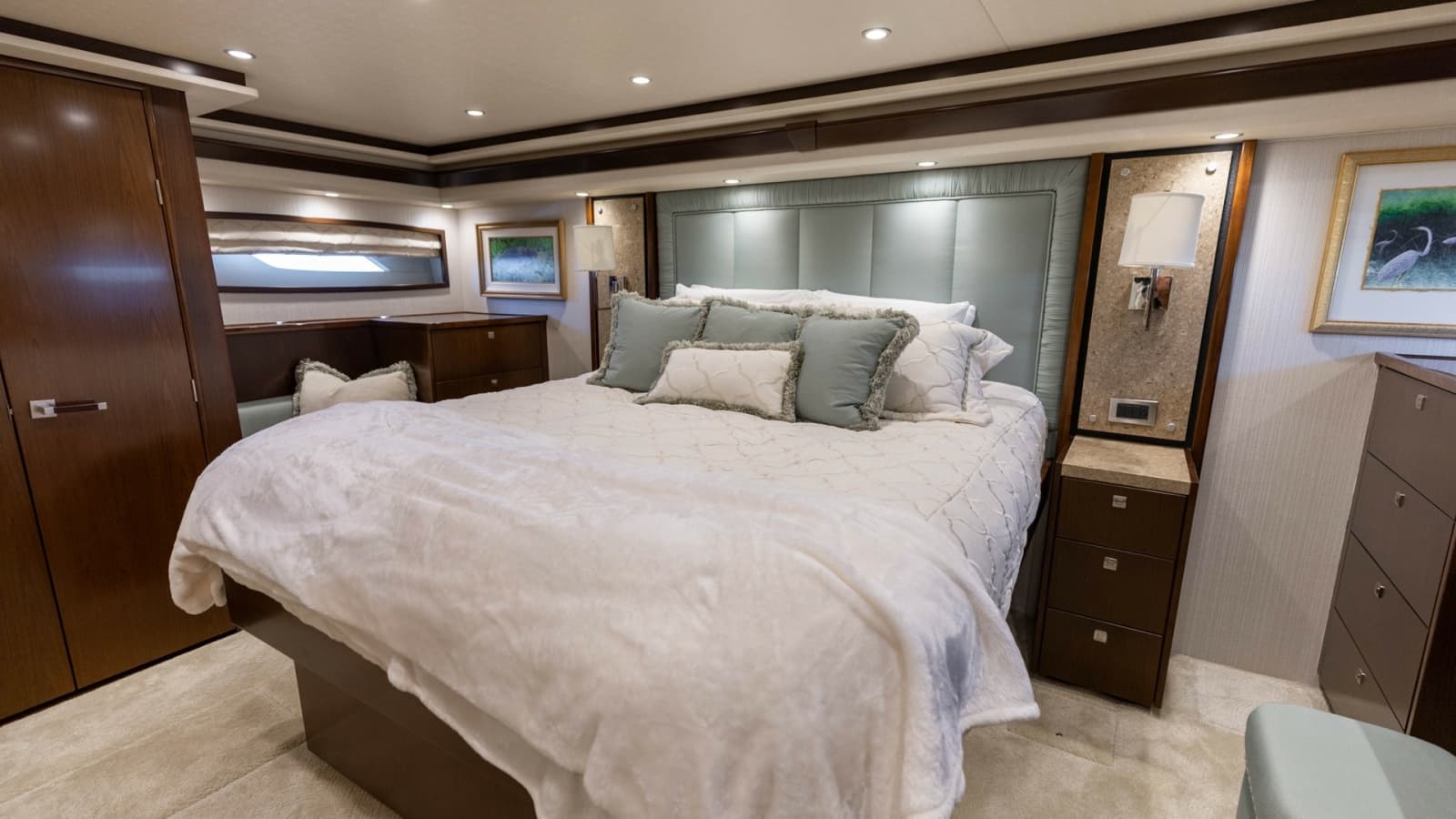2015 Viking 76 Enclosed Bridge- CHULA- Master Stateroom