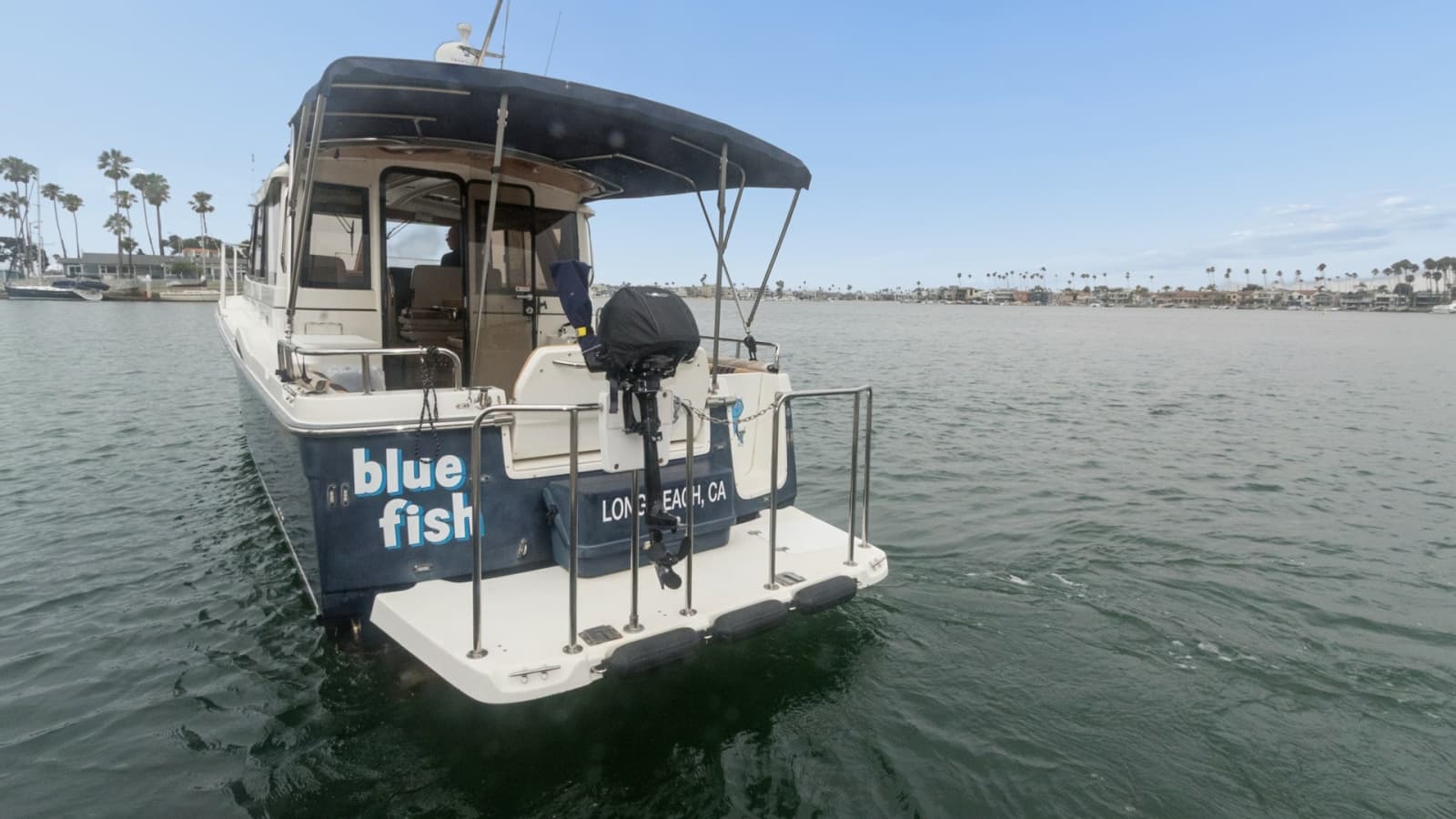 2014 Cutwater 28 "blue fish" - Aft Deck and Swim Platform View
