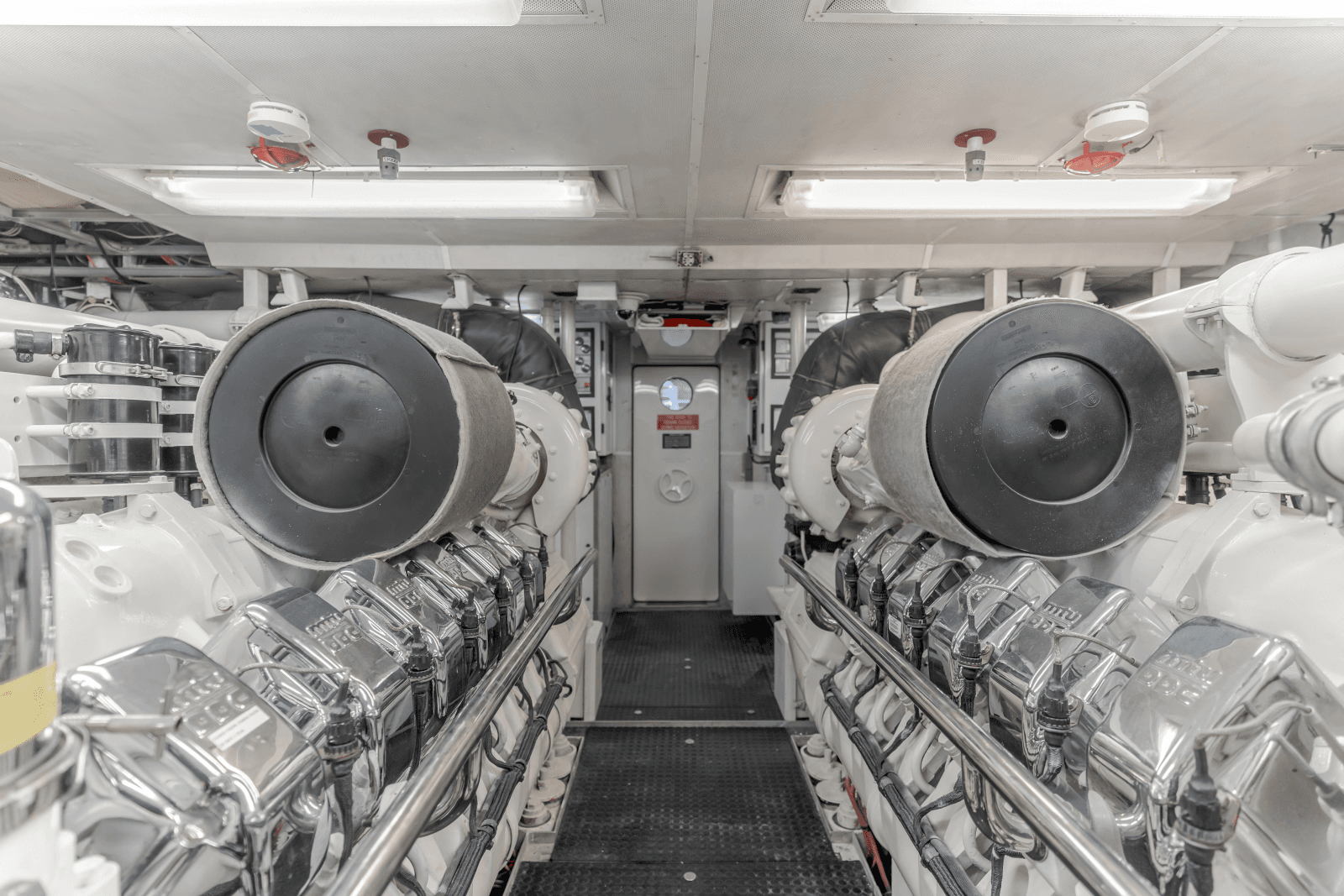 2002 Destiny 104 Raised Pilothouse