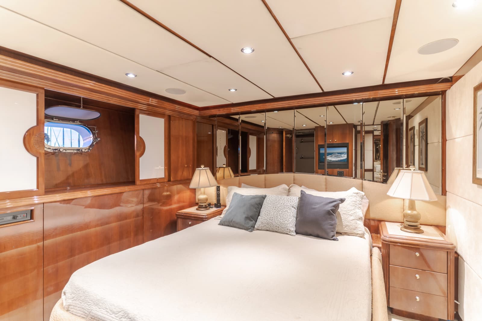 2002 Destiny 104 Raised Pilothouse