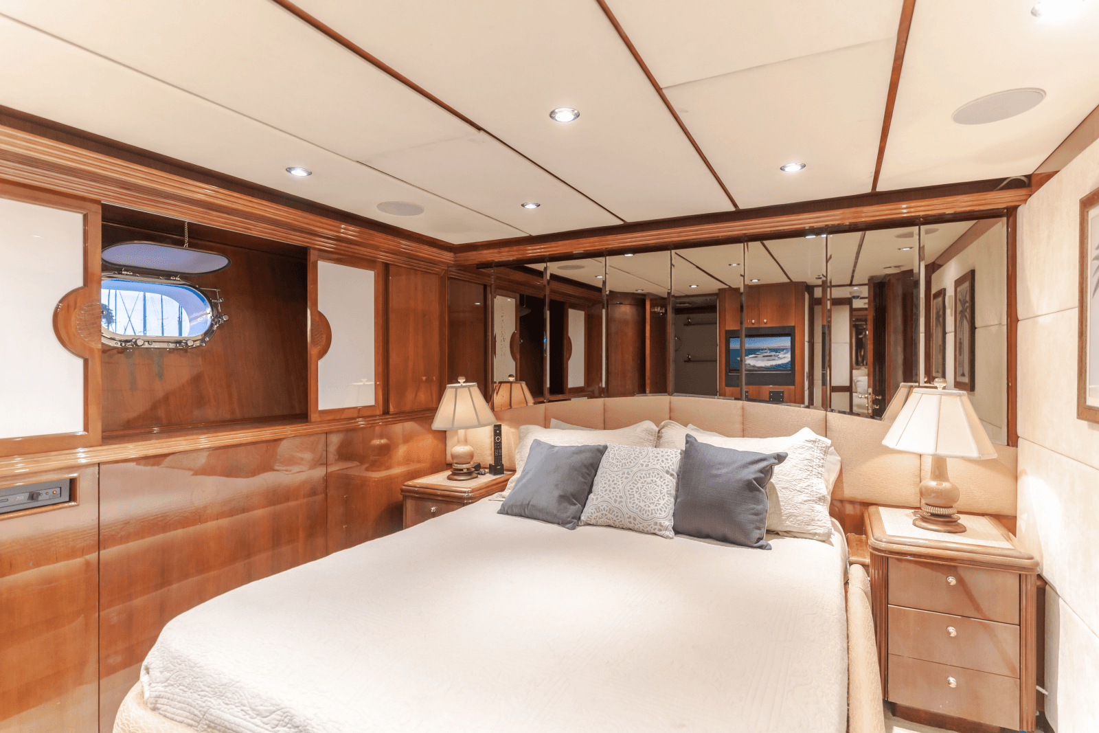 2002 Destiny 104 Raised Pilothouse