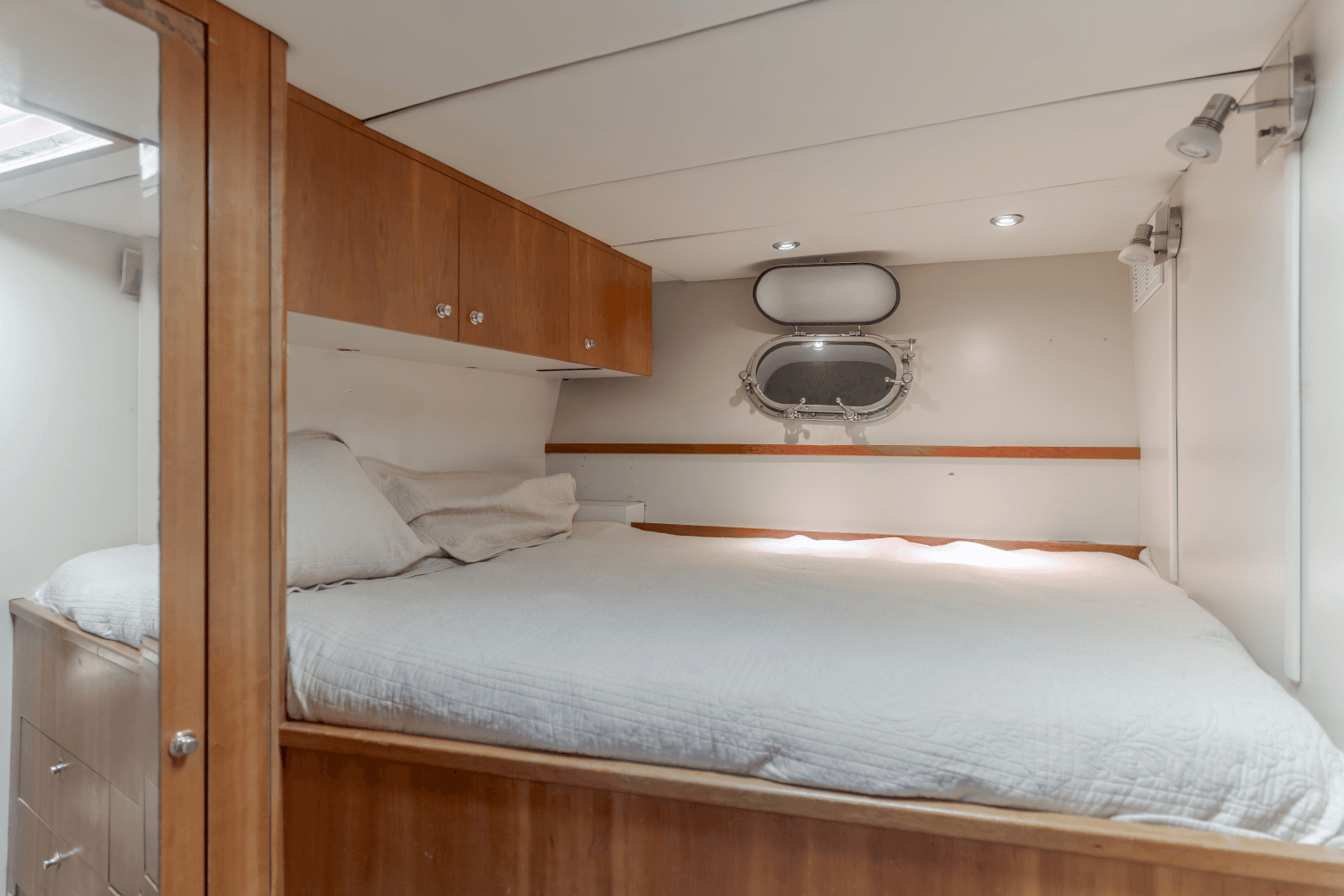 2002 Destiny 104 Raised Pilothouse