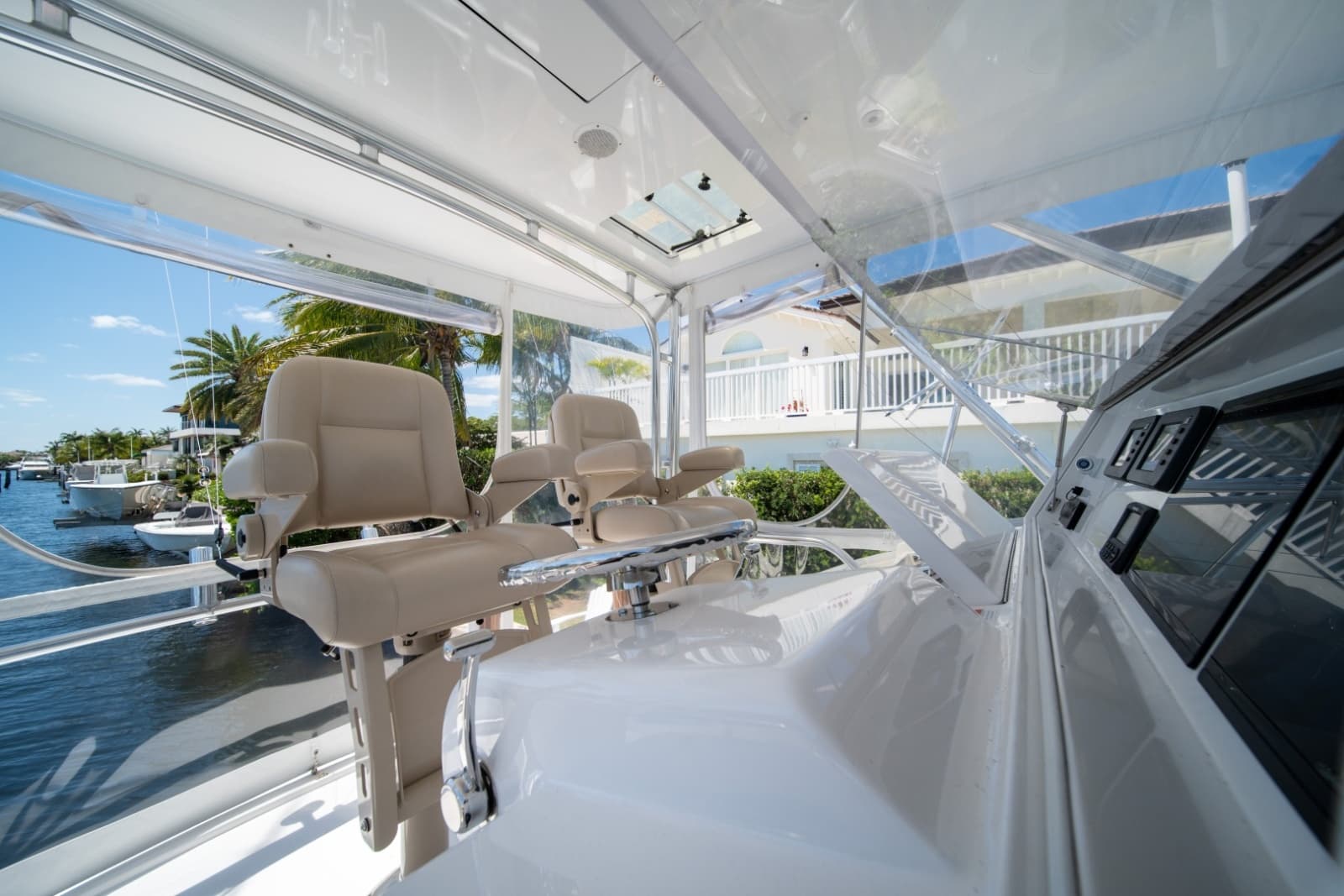 2017 Hatteras 54 GT