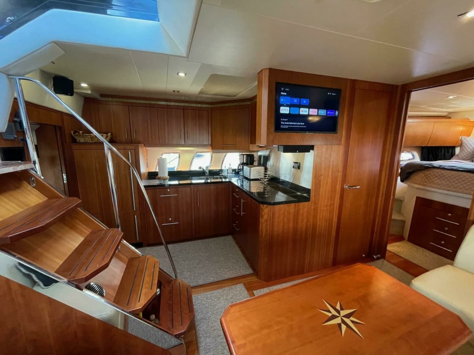 Regal 52 Sport Coupe - Salon