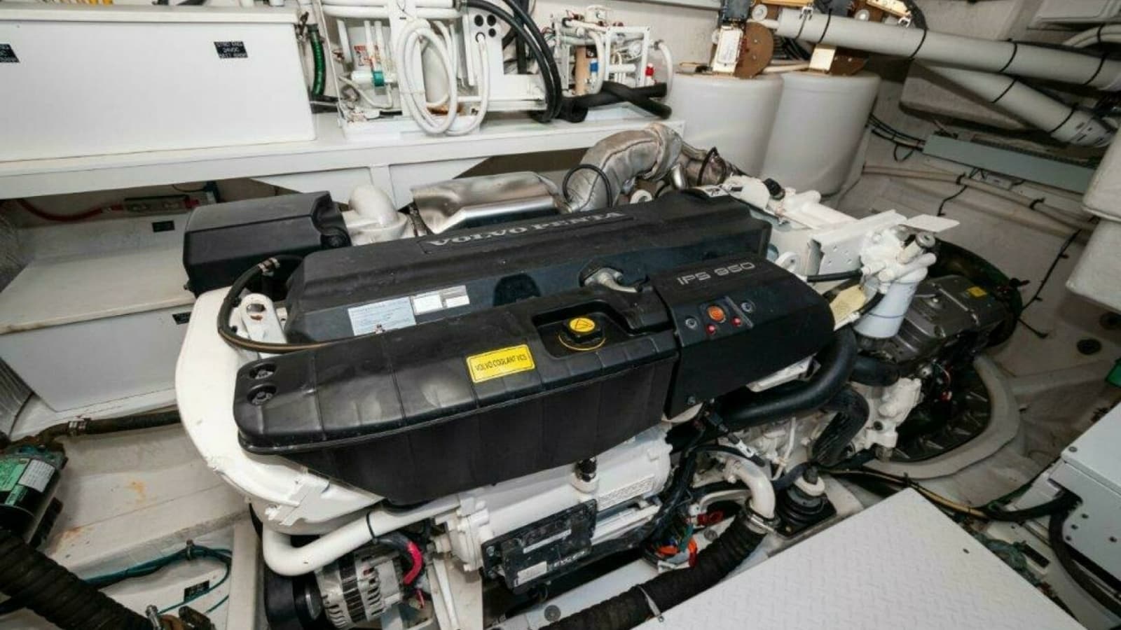 2020 Cruisers Yachts- HARPER BELL-Engine Room