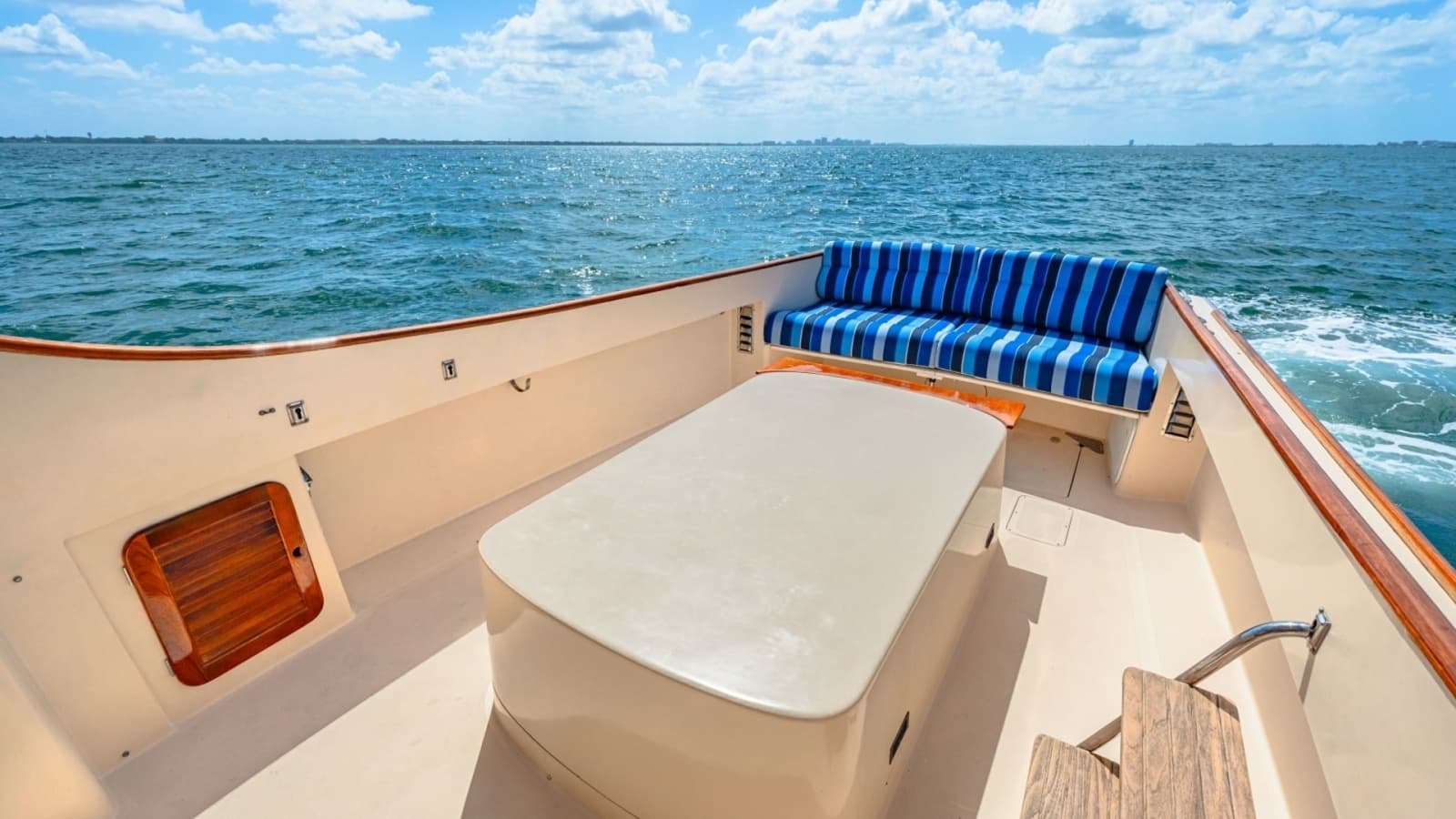 1998 36 Hinckley Picnic Boat Exterior