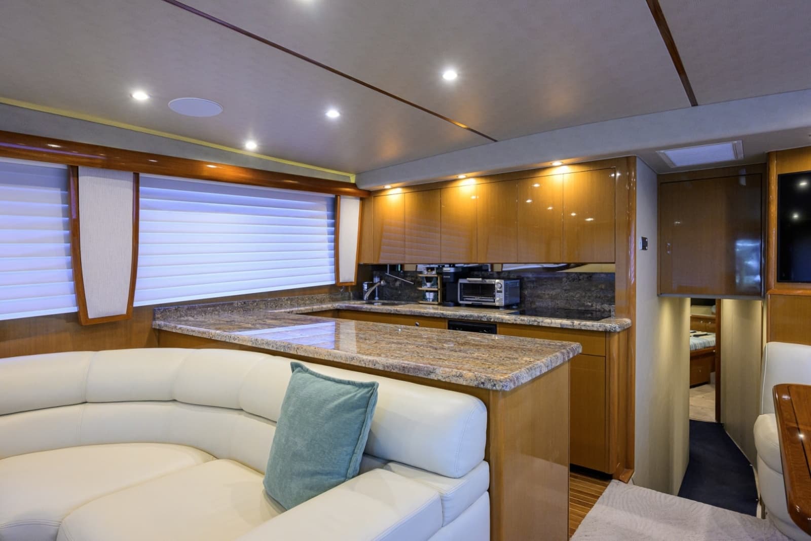 2002 Viking 61 Convertible