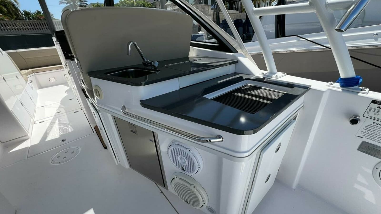 2019 Everglades 340 Dual Console-Cockpit