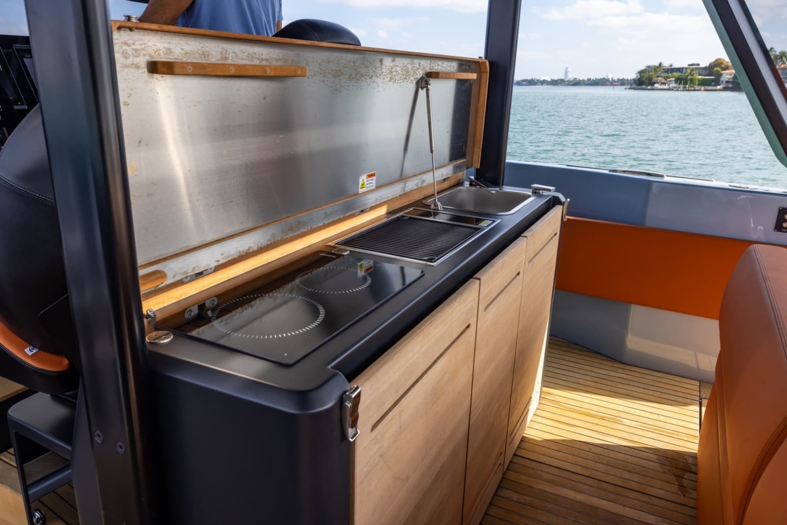 2022 Cranchi A46 Luxury Tender
