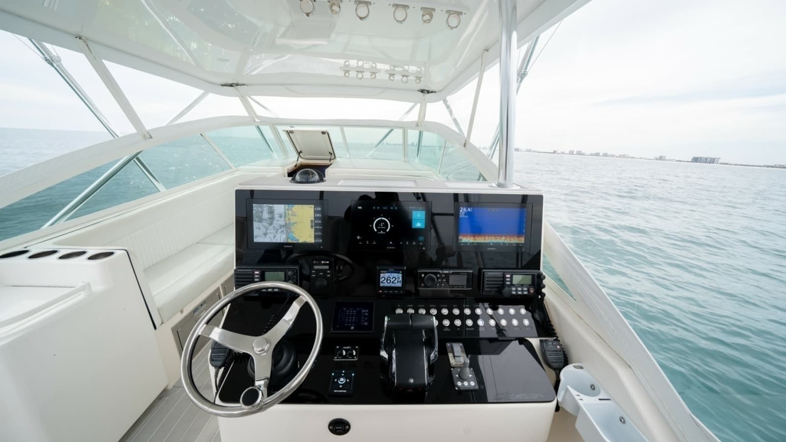 2011 Contender 40 Express