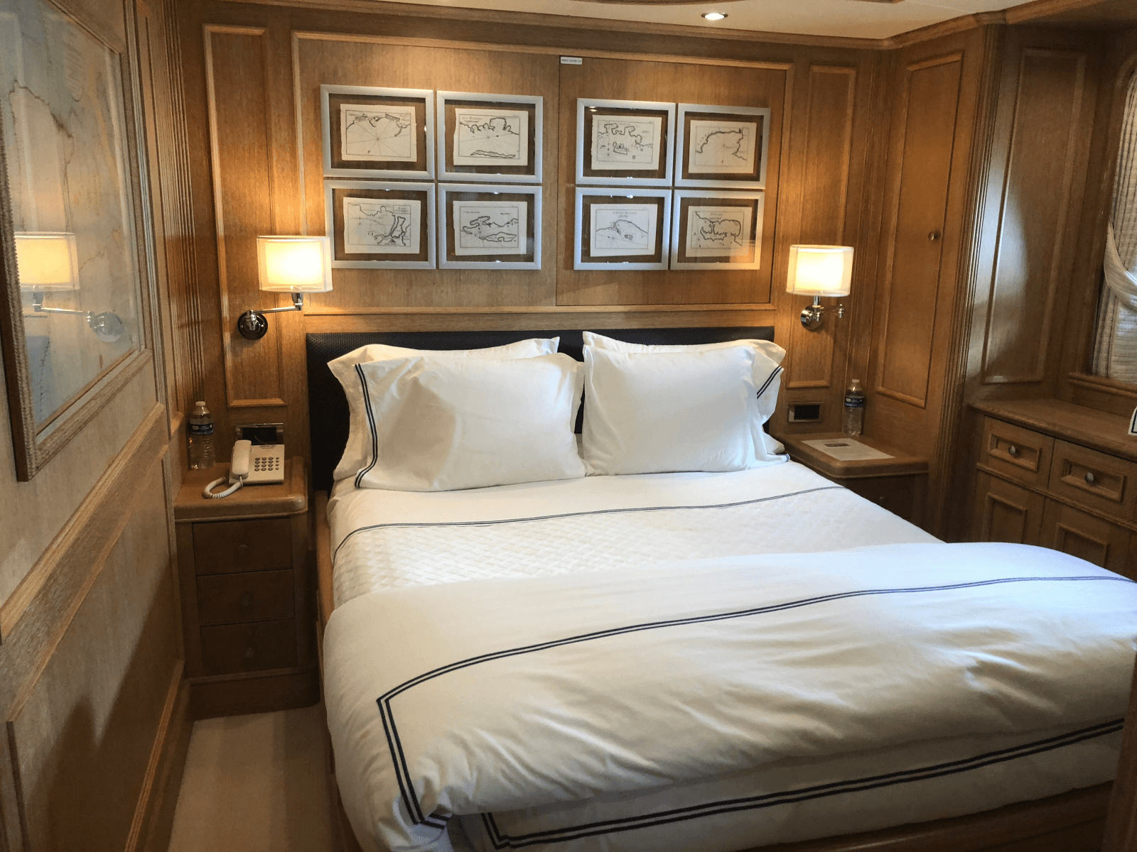 2004 Benetti Cockpit