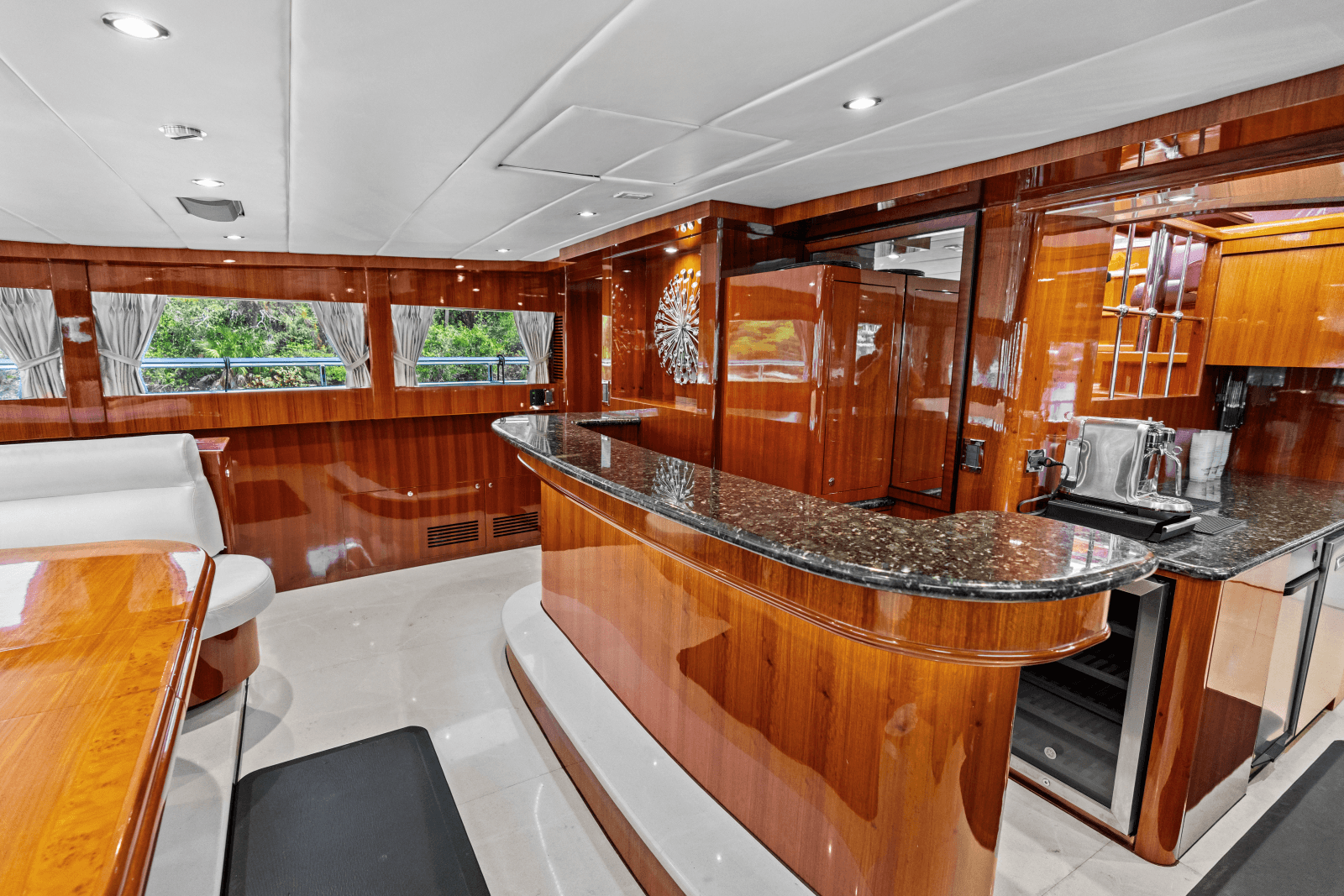 2005 Johnson 87' Motor Yacht