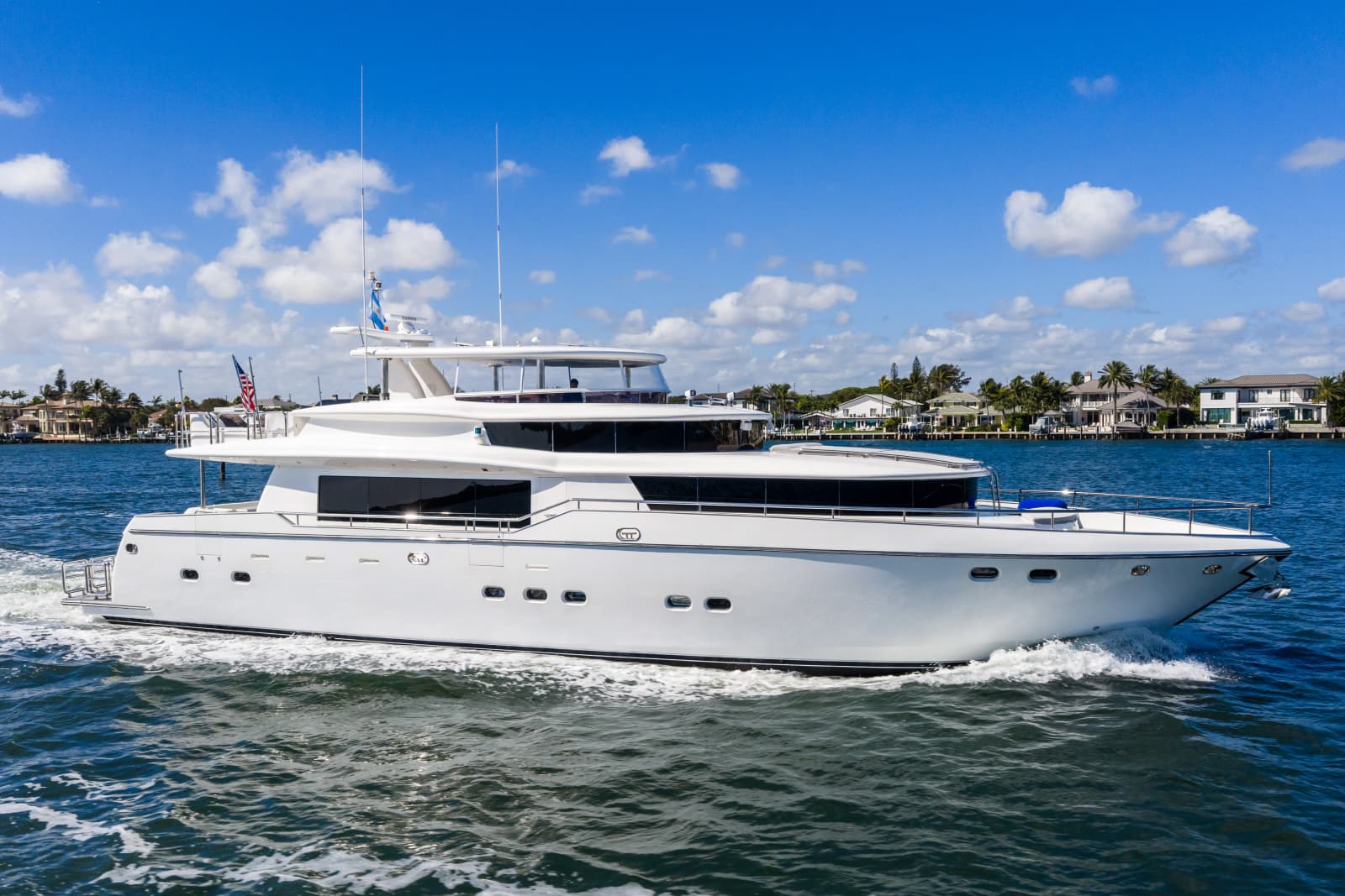 2005 Johnson 87' Motor Yacht