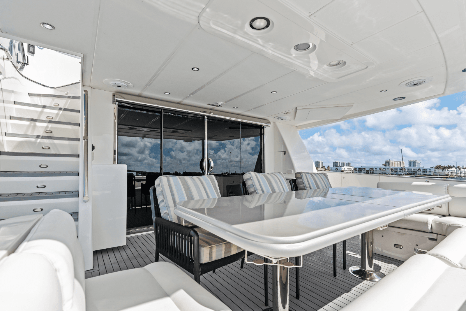 2005 Johnson 87' Motor Yacht