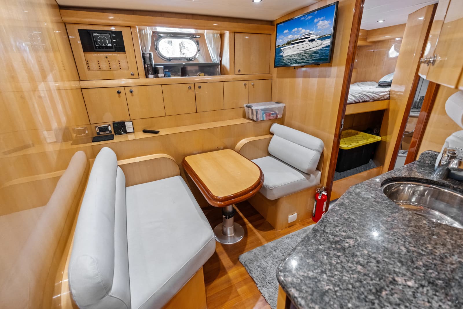 2005 Johnson 87' Motor Yacht