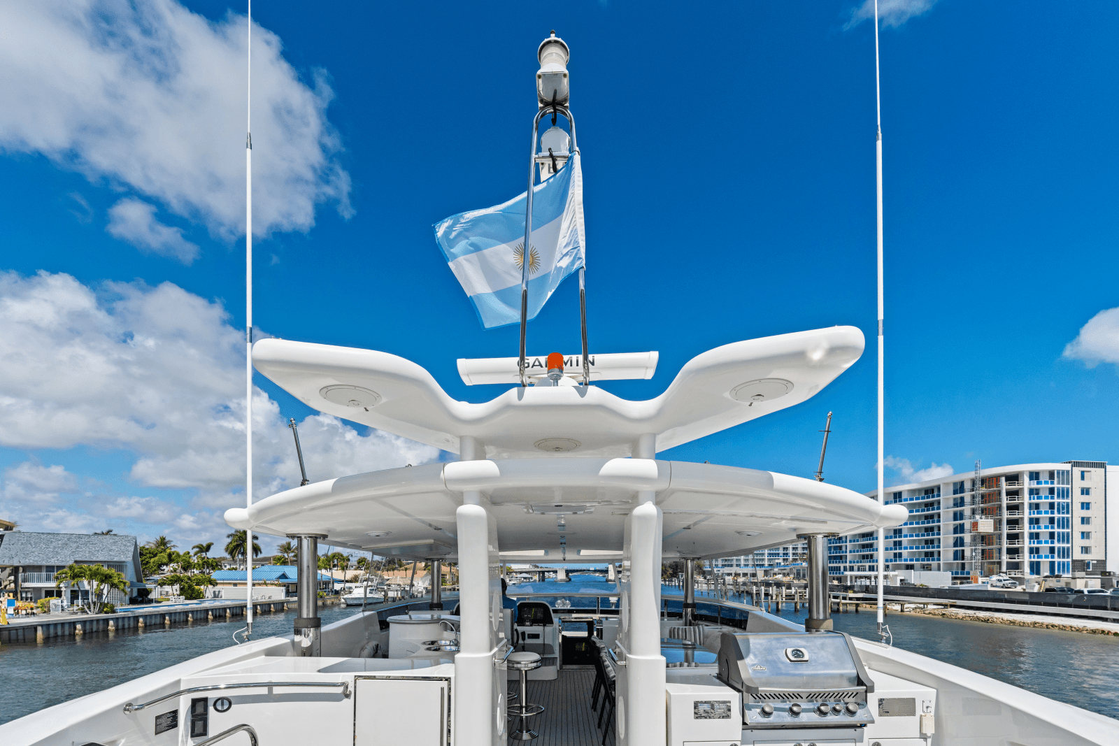 2005 Johnson 87' Motor Yacht