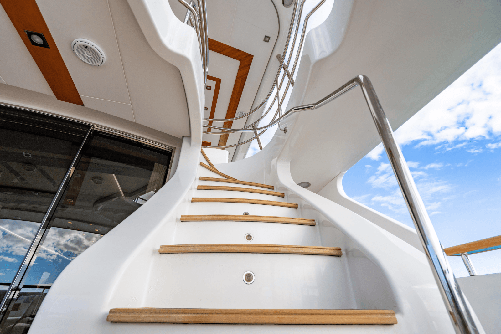 2011 Benetti Classic 121