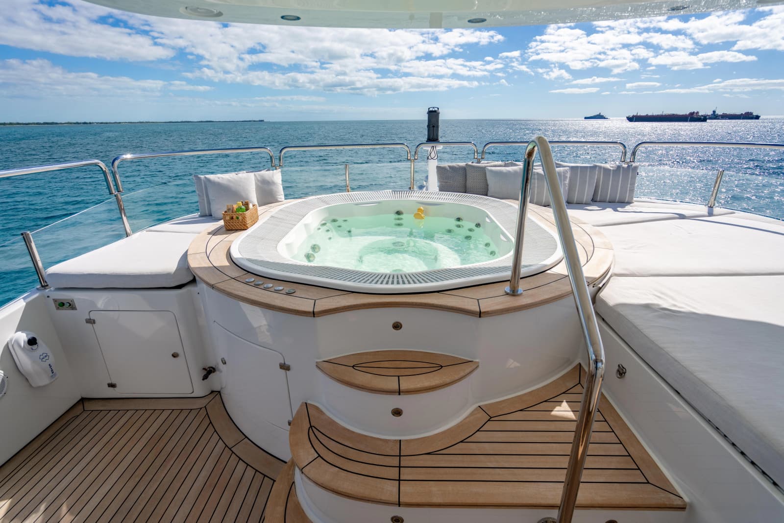 2011 Benetti Classic 121