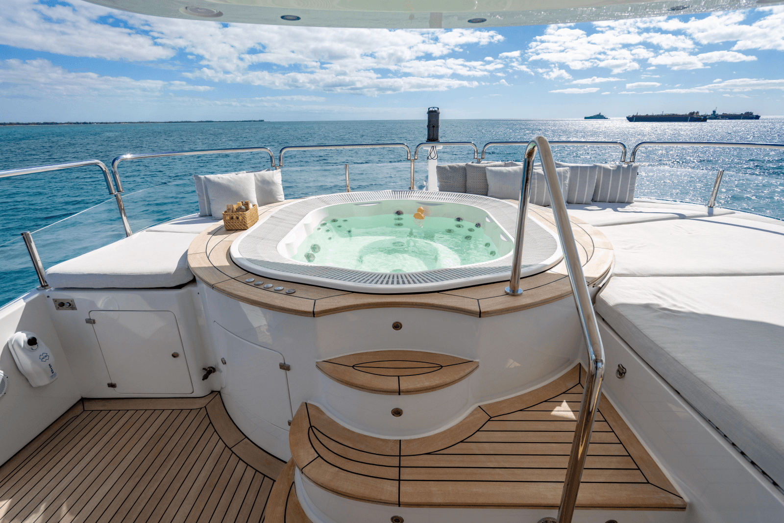 2011 Benetti Classic 121