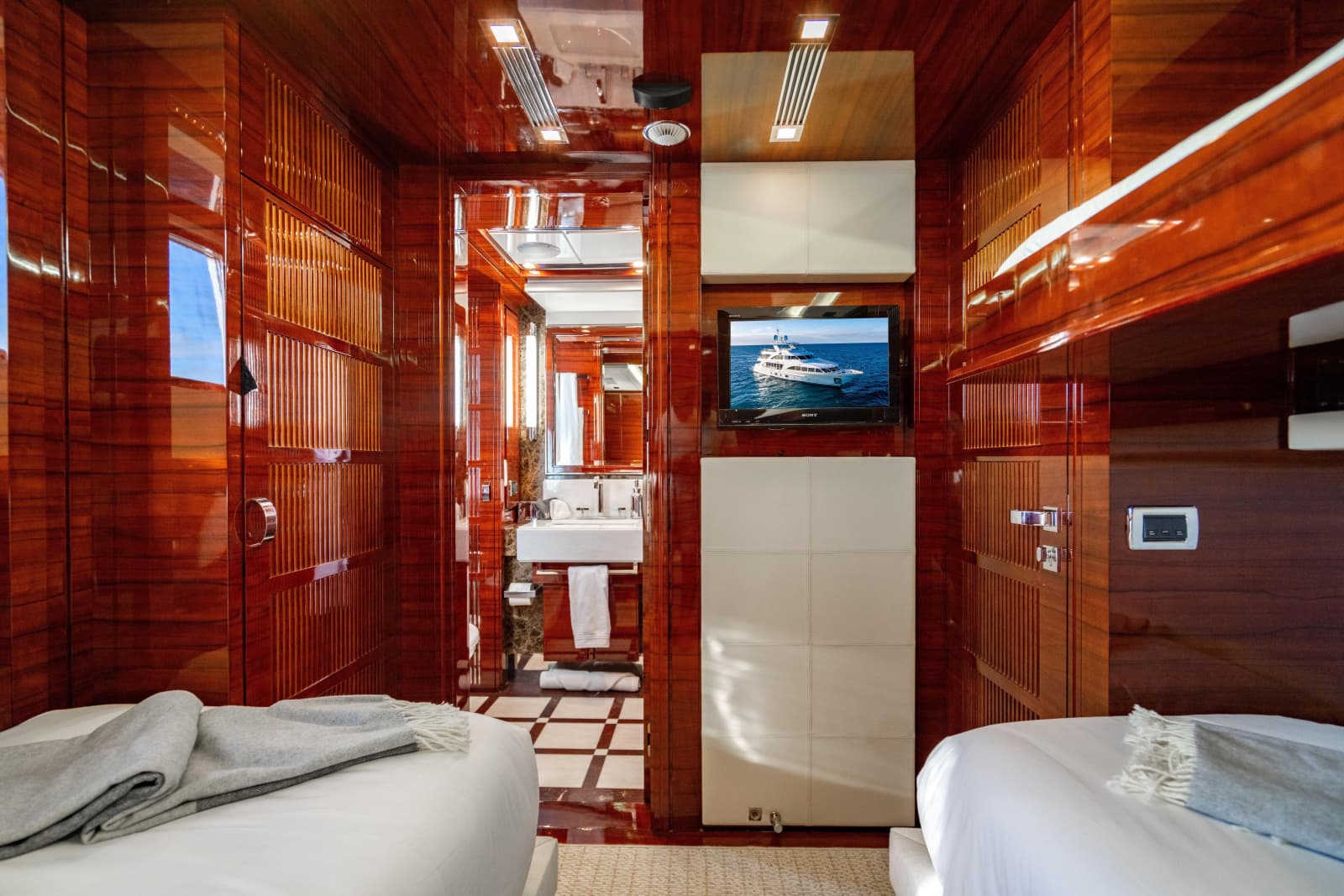 2011 Benetti Classic 121