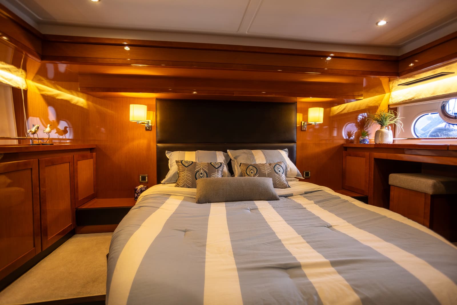 2017 Beneteau Swift Trawler 50