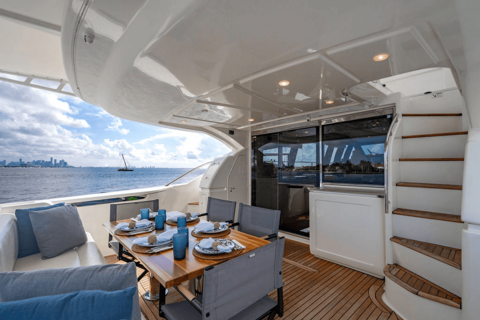 2012 Ferretti Yachts 62 FLY