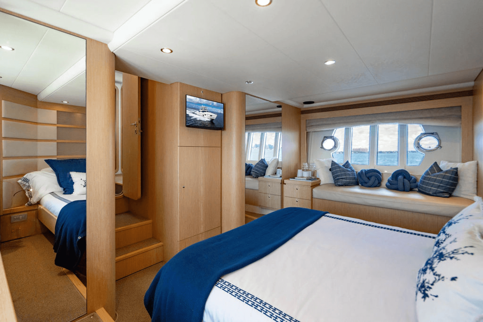 2012 Ferretti Yachts 62 FLY