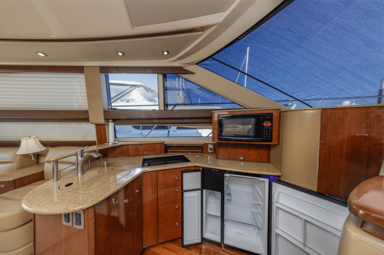 2008 Meridian 391 Sedan Bridge