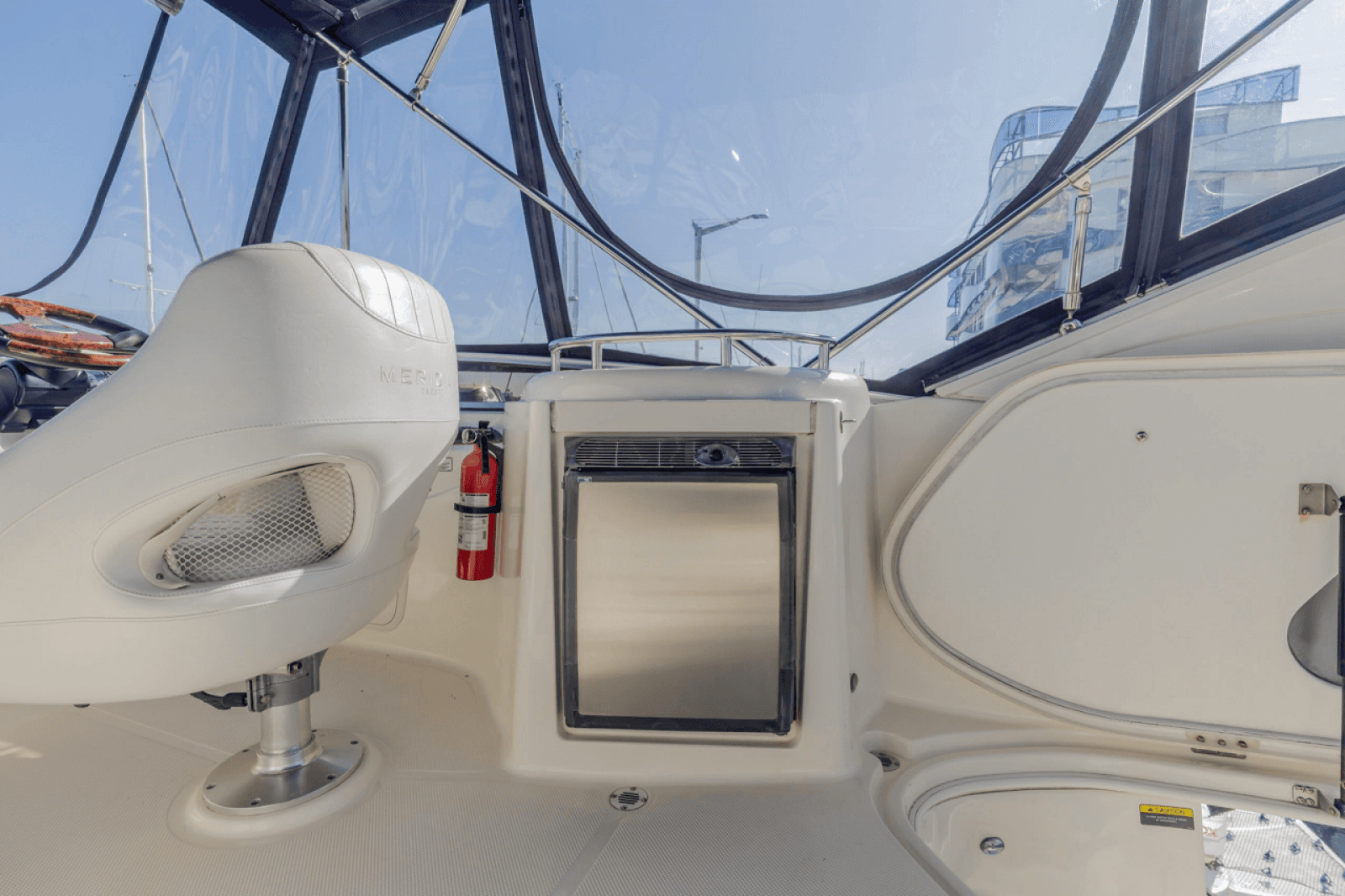 2008 Meridian 391 Sedan Bridge
