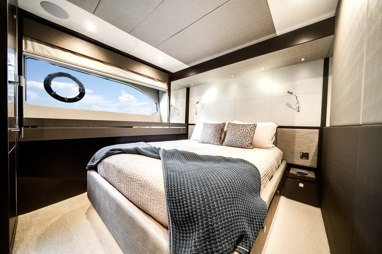 2019 Sunseeker 76 Flybridge
