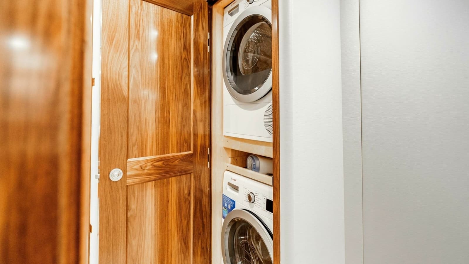 2018 Viking 72 Convertible "50 Caliber" - Compact Laundry Area
