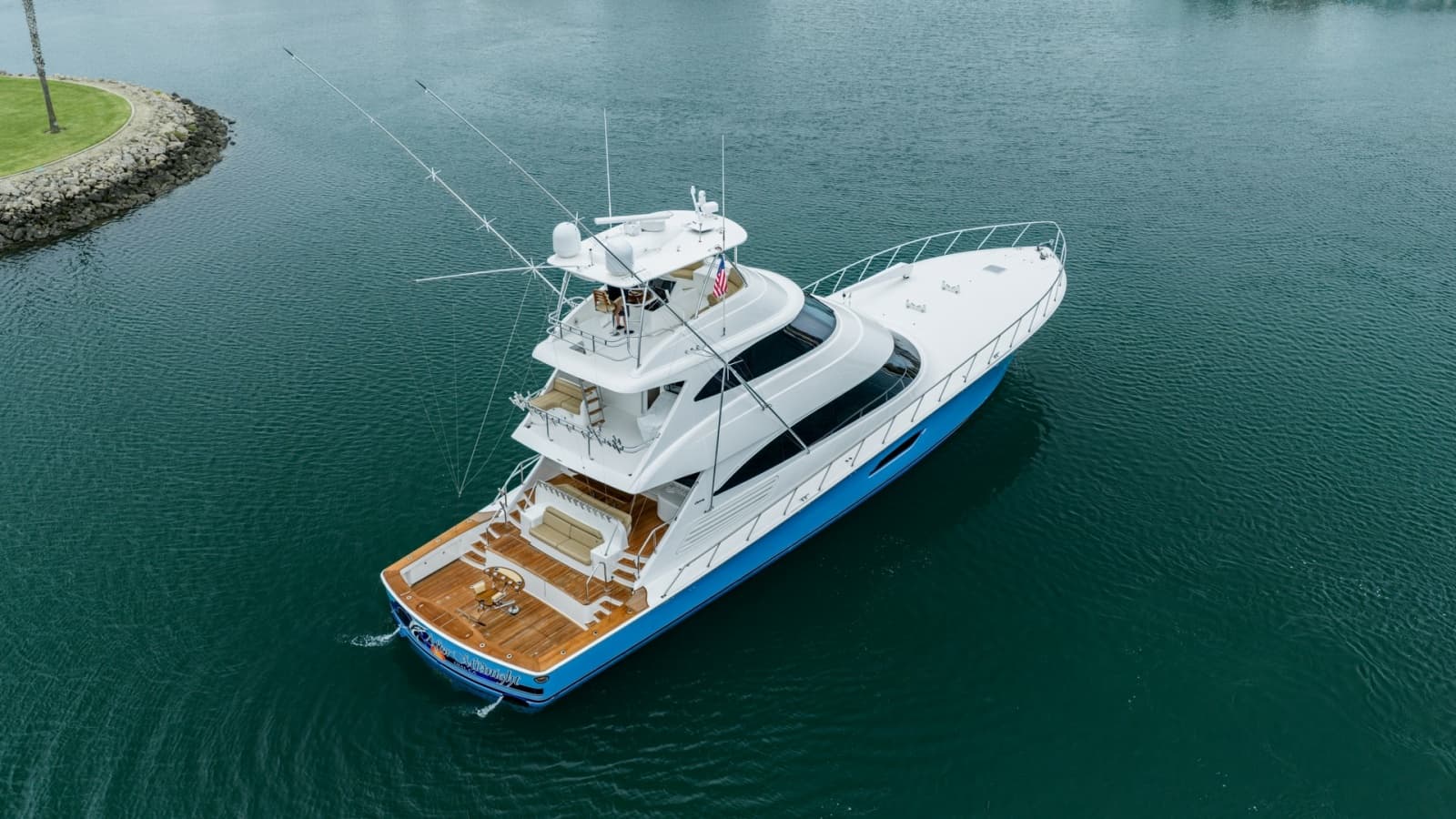 2020 Viking 92 Skybridge "After Midnight"